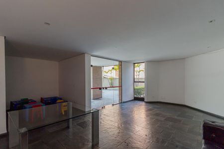 Apartamento à venda com 200m², 3 quartos e 3 vagas Apartamento à venda com 200m², 3 quartos e 3 vagasÁrea comum