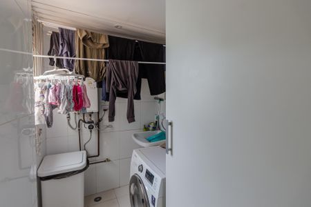 Apartamento à venda com 200m², 3 quartos e 3 vagas Apartamento à venda com 200m², 3 quartos e 3 vagasÁrea de Serviço