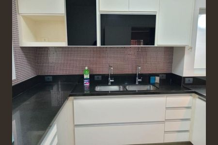 Casa à venda com 3 quartos, 190m² em Mirandópolis, São Paulo