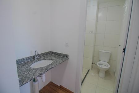 Apartamento para alugar com 37m², 2 quartos e sem vaga Apartamento para alugar com 37m², 2 quartos e sem vagaBanheiro