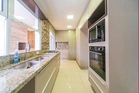 Apartamento à venda com 161m², 3 quartos e 3 vagasCozinha