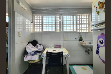 Apartamento à venda com 94m², 3 quartos e 1 vagaÁrea de Serviço