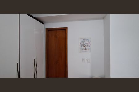 Apartamento à venda com 70m², 2 quartos e 1 vaga Apartamento à venda com 70m², 2 quartos e 1 vagaSuíte