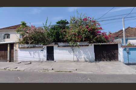 Casa à venda com 400m², 3 quartos e 6 vagasFachada