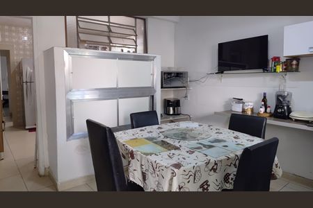 Casa à venda com 400m², 3 quartos e 6 vagasCopa