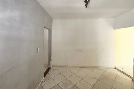 Casa à venda com 195m², 3 quartos e 3 vagas Casa à venda com 195m², 3 quartos e 3 vagasEdícula - Quarto