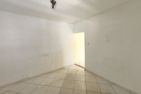 Casa à venda com 195m², 3 quartos e 3 vagas Casa à venda com 195m², 3 quartos e 3 vagasEdícula - Quarto