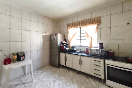 Casa à venda com 195m², 3 quartos e 3 vagas Casa à venda com 195m², 3 quartos e 3 vagasCozinha