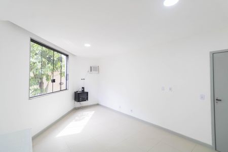 Casa para alugar com 320m², 2 quartos e 2 vagasSuíte 1