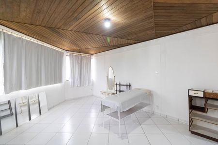 Casa para alugar com 320m², 2 quartos e 2 vagasEdicula