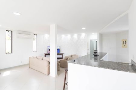 Casa para alugar com 320m², 2 quartos e 2 vagasSala/Cozinha