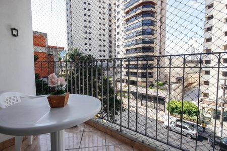 Apartamento à venda com 82m², 3 quartos e 2 vagasVaranda