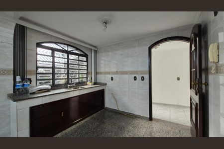 Casa para alugar com 256m², 3 quartos e 2 vagas Casa para alugar com 256m², 3 quartos e 2 vagasCozinha