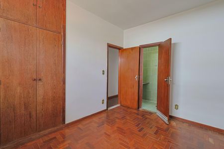 Apartamento à venda com 85m², 3 quartos e 2 vagasSuíte