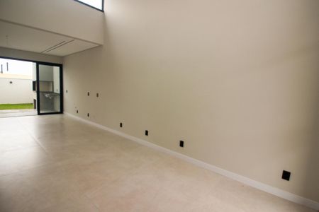 Sala de casa de condomínio à venda com 3 quartos, 95m² em Cavalhada, Porto Alegre