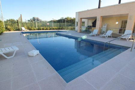 Casa de condomínio à venda com 95m², 3 quartos e 2 vagas Casa de condomínio à venda com 95m², 3 quartos e 2 vagasÁrea comum - Piscina