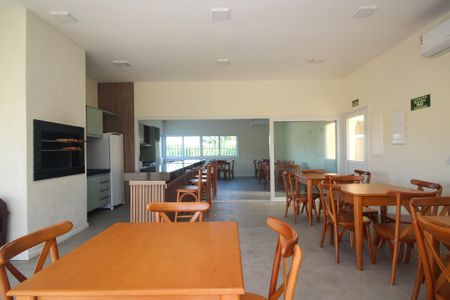 Casa de condomínio à venda com 95m², 3 quartos e 2 vagas Casa de condomínio à venda com 95m², 3 quartos e 2 vagasÁrea comum - Salão de festas