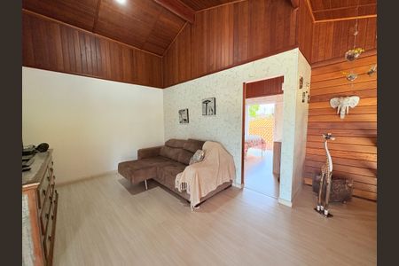 Casa de condomínio para alugar com 400m², 3 quartos e 3 vagasSaleta