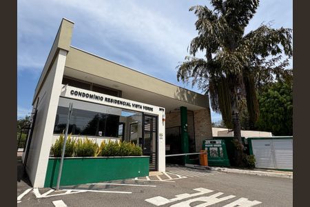 Casa de condomínio para alugar com 400m², 3 quartos e 3 vagasFachada