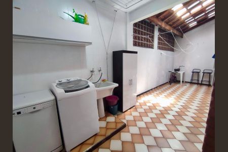 Casa à venda com 107m², 3 quartos e 2 vagas Casa à venda com 107m², 3 quartos e 2 vagasÁrea de Serviço