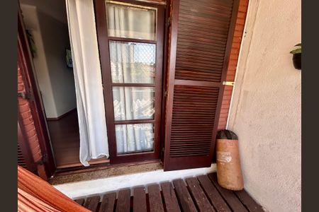 Casa à venda com 107m², 3 quartos e 2 vagas Casa à venda com 107m², 3 quartos e 2 vagasVaranda do quarto 3