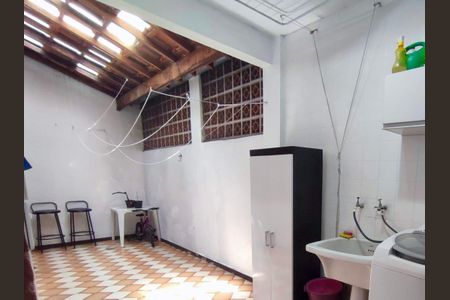 Casa à venda com 107m², 3 quartos e 2 vagas Casa à venda com 107m², 3 quartos e 2 vagasÁrea de Serviço