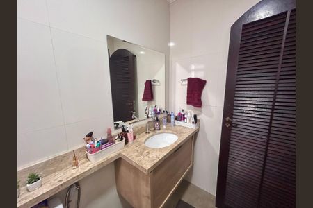 Casa à venda com 107m², 3 quartos e 2 vagas Casa à venda com 107m², 3 quartos e 2 vagasBanheiro 2