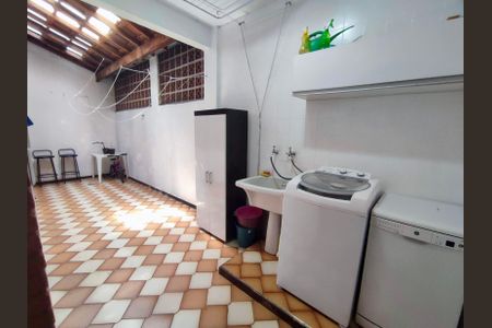 Casa à venda com 107m², 3 quartos e 2 vagas Casa à venda com 107m², 3 quartos e 2 vagasÁrea de Serviço