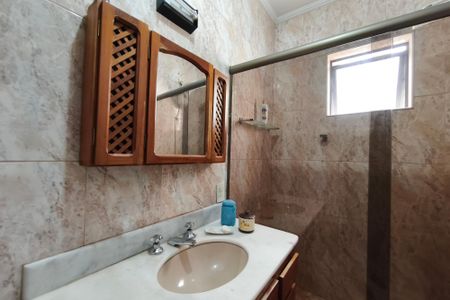 Casa à venda com 445m², 5 quartos e 5 vagasBanheiro Suíte 3