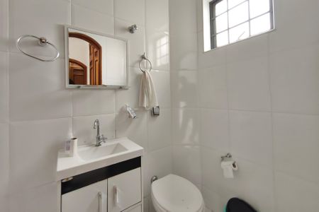 Casa à venda com 445m², 5 quartos e 5 vagasBanheiro Suíte