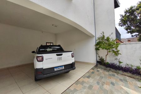 Casa à venda com 445m², 5 quartos e 5 vagasQuintal - Garagem
