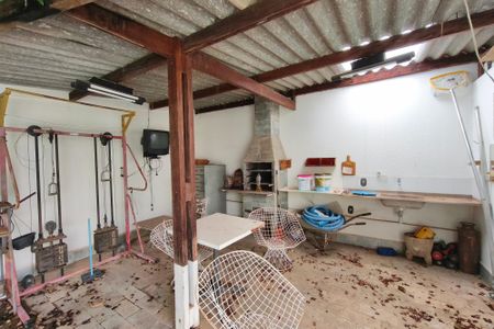 Casa à venda com 445m², 5 quartos e 5 vagasQuintal - Área gourmet