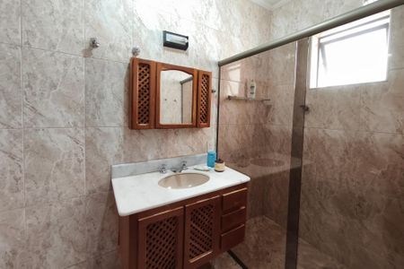 Casa à venda com 445m², 5 quartos e 5 vagasBanheiro Suíte 3