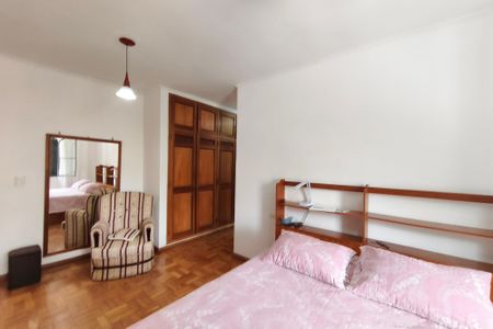 Casa à venda com 445m², 5 quartos e 5 vagasQuarto Suíte 5