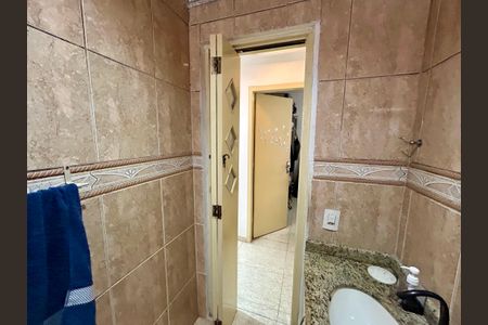 Apartamento à venda com 64m², 2 quartos e 1 vagaBanheiro Social