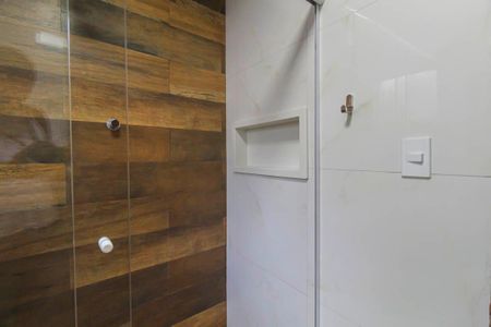 Casa à venda com 100m², 3 quartos e 2 vagasBanheiro