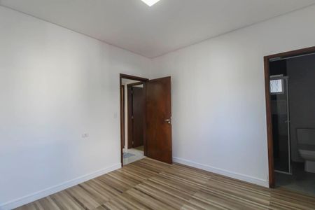 Casa à venda com 100m², 3 quartos e 2 vagasSuíte