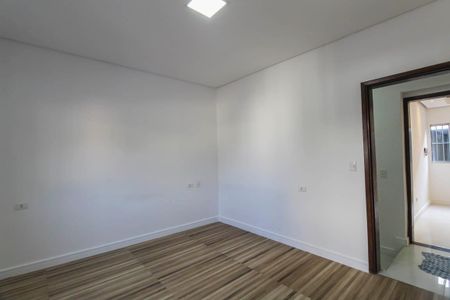 Casa à venda com 100m², 3 quartos e 2 vagasSuíte