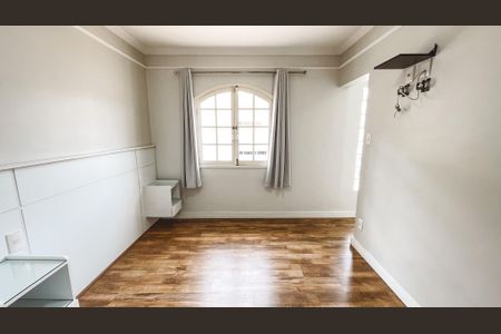 Casa à venda com 100m², 2 quartos e 2 vagasSuíte