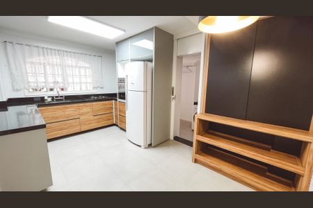 Casa à venda com 100m², 2 quartos e 2 vagasCozinha