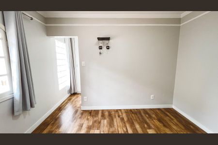 Casa à venda com 100m², 2 quartos e 2 vagasSuíte