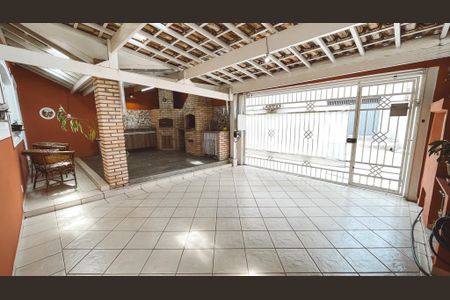 Casa à venda com 100m², 2 quartos e 2 vagasGaragem