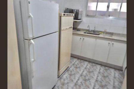 Casa à venda com 284m², 4 quartos e 6 vagasFoto 02