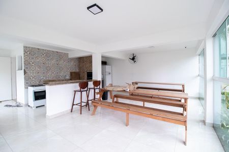 Apartamento para alugar com 52m², 2 quartos e 1 vaga Apartamento para alugar com 52m², 2 quartos e 1 vagaÁrea comum - Churrasqueira