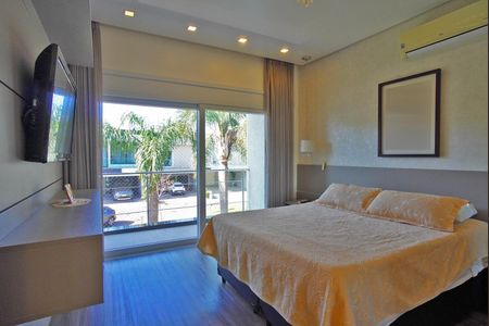 Casa de condomínio à venda com 241m², 3 quartos e 3 vagasSuíte 1