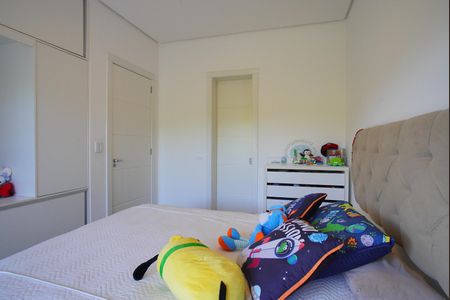 Casa de condomínio à venda com 241m², 3 quartos e 3 vagasSuíte 3