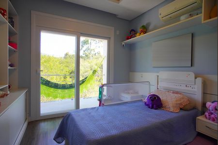 Casa de condomínio à venda com 241m², 3 quartos e 3 vagasSuíte 2