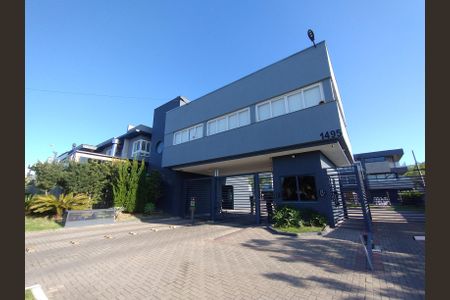 Casa de condomínio à venda com 241m², 3 quartos e 3 vagasFachada e Portaria