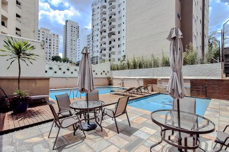 Apartamento à venda com 112m², 3 quartos e 1 vaga Apartamento à venda com 112m², 3 quartos e 1 vagaÁrea comum - Piscina