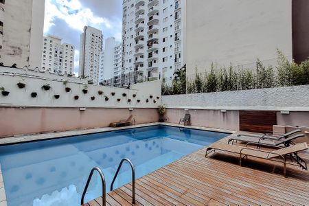 Apartamento à venda com 112m², 3 quartos e 1 vaga Apartamento à venda com 112m², 3 quartos e 1 vagaÁrea comum - Piscina